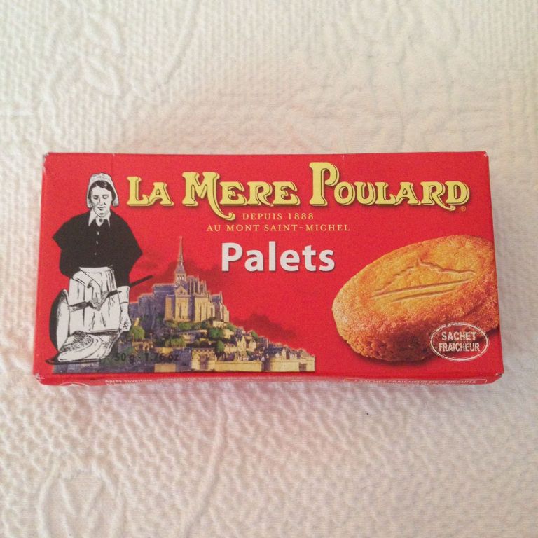Since the main ingredient in these biscuits is butter, mum was the one to try them out.